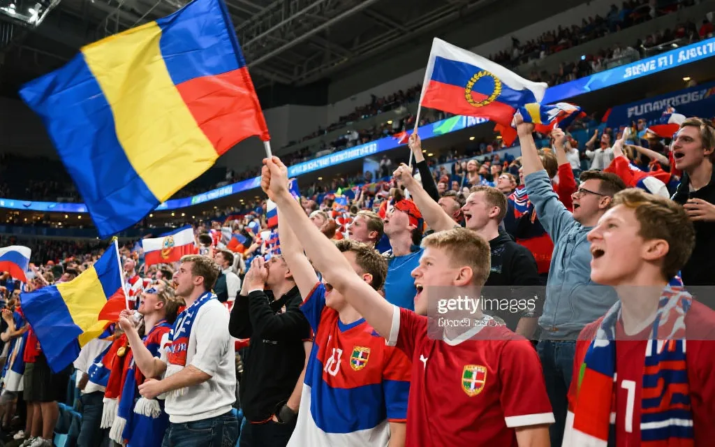 球迷为新秀呐喊助威